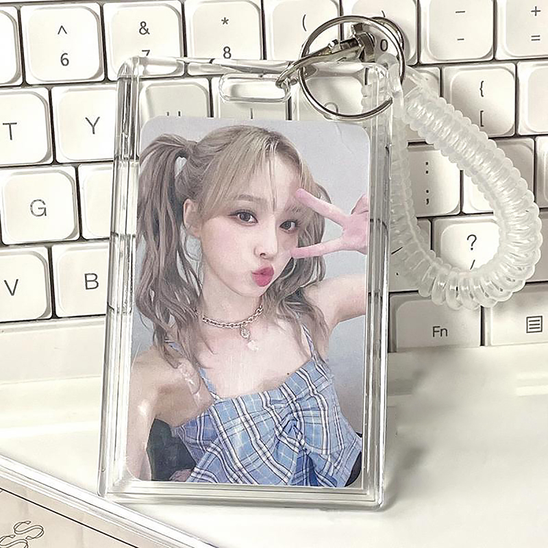 Акриловый держатель для фотока – обзор и цена Card Sleeves Protector